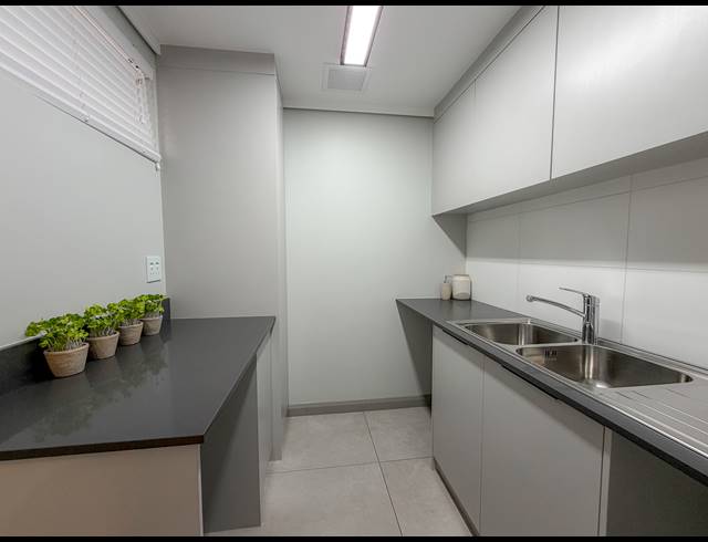 3 BEDROOM APARTMENT TO LET IN ASCEND TO MIDSTREAM